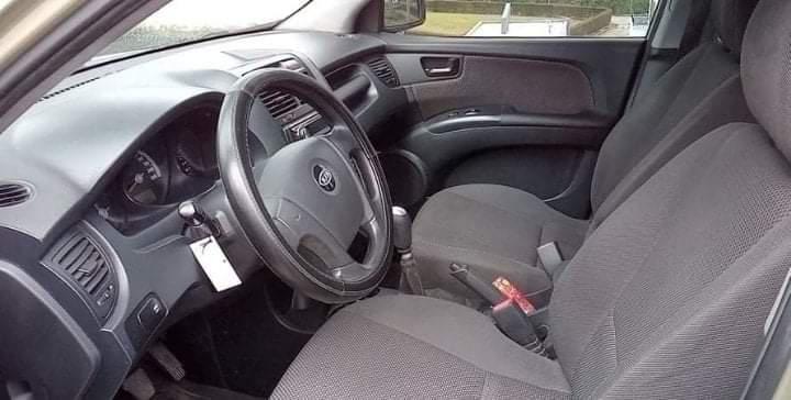 Kia Sportage • 2007 • 121,764 km 3