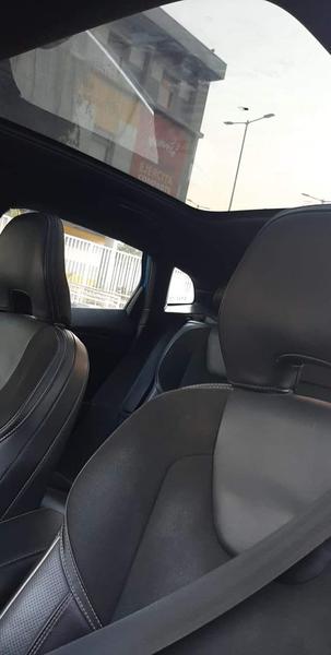 Volvo V40 • 2015 • 85,000 km 5