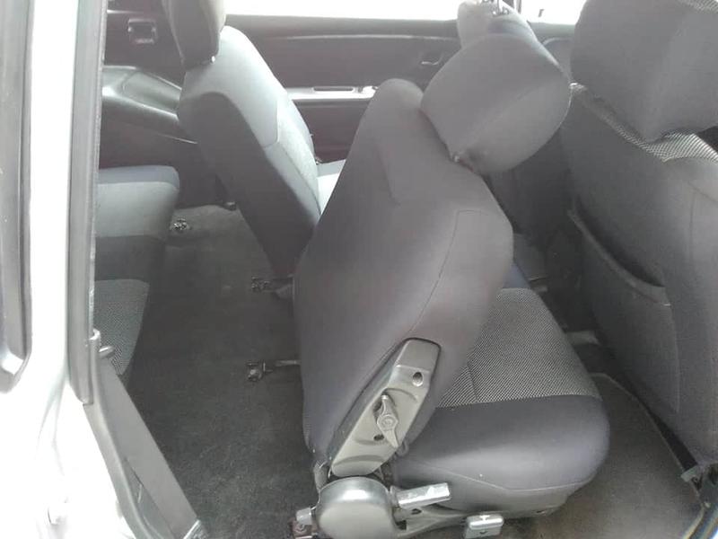 Hyundai  • 2000 • 12,000 km 11