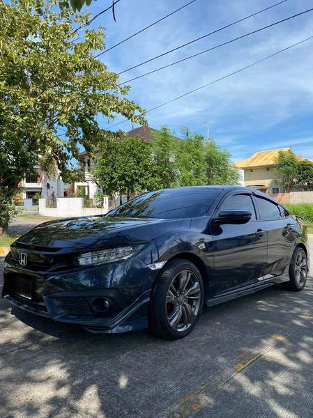 Honda Civic • 2017 • 30,000 km 3