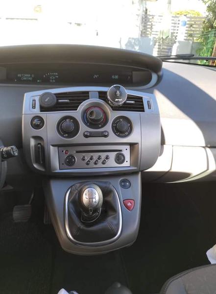Renault Grand Scenic • 2009 • 300,000 km 2
