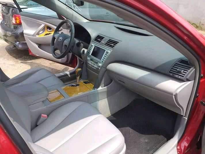 Toyota Camry • 2008 • 1,300 km 3