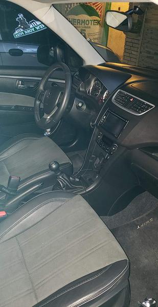 Suzuki Swift • 2016 • 61,000 km 4