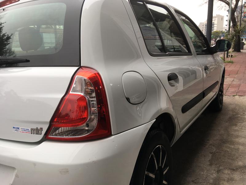 Renault Clio • 2013 • 117,000 km 8
