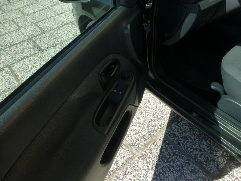 Renault Clio • 2004 • 190,000 km 13