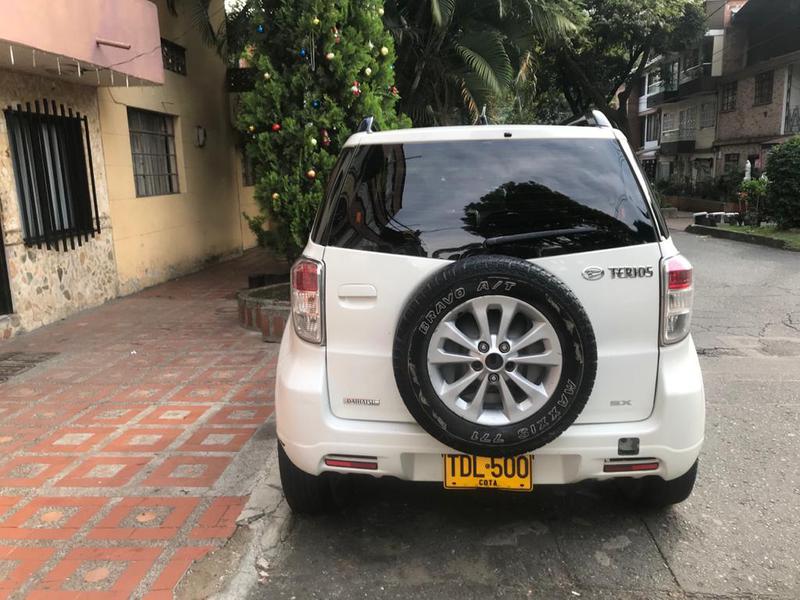 Daihatsu  • 2012 • 195,000 km 4