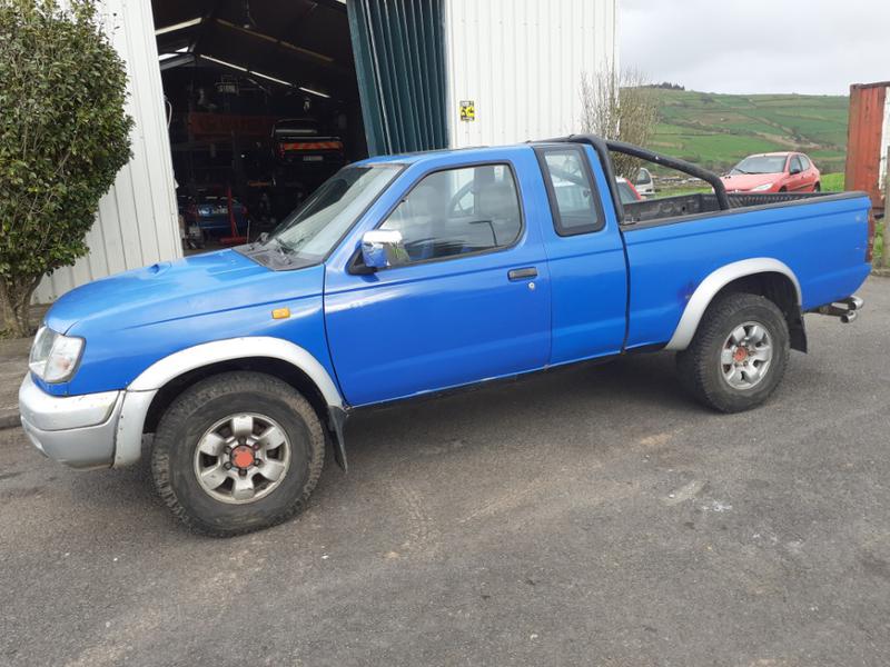Nissan Navara • 2009 • 250,000 km 3