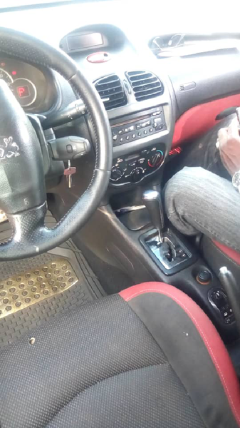 Peugeot 206 • 2005 • 9,000 km 2