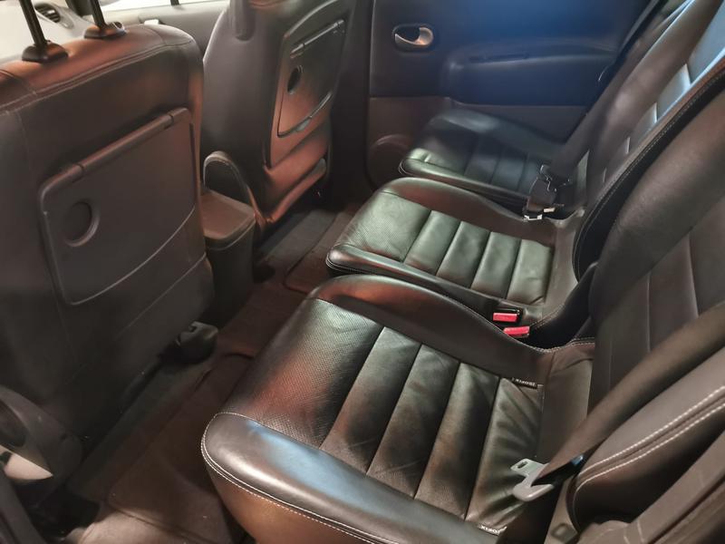 Renault Scénic • 2008 • 260,000 km 3