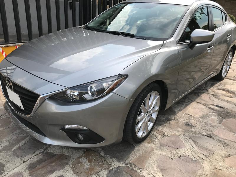 Mazda 3 • 2016 • 98,000 km 4