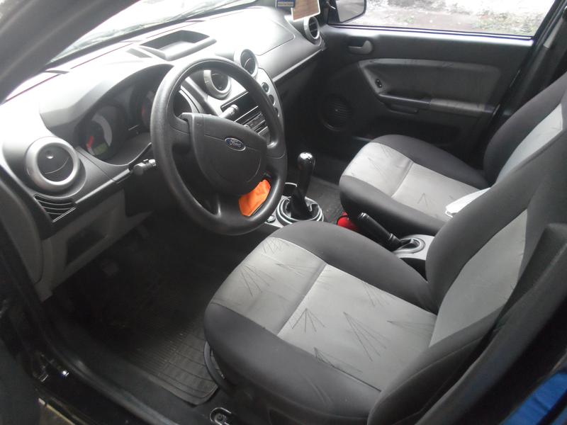 Ford Fiesta • 2008 • 61,700 km 10