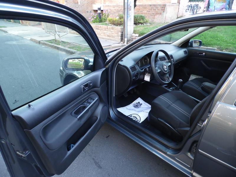 Volkswagen Jetta • 2013 • 110,073 km 3