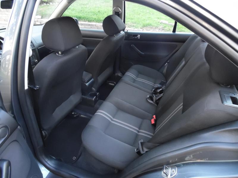 Volkswagen Jetta • 2013 • 110,073 km 10