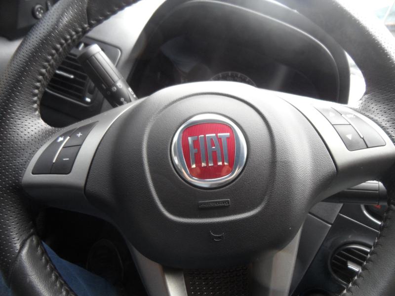 Fiat Strada • 2020 • 10,400 km 9