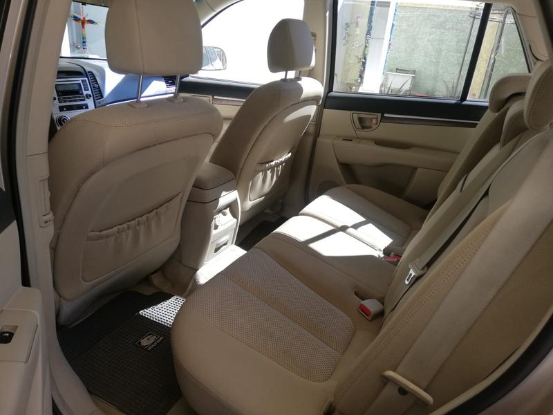 Hyundai Santa Fe • 2008 • 87,000 km 3