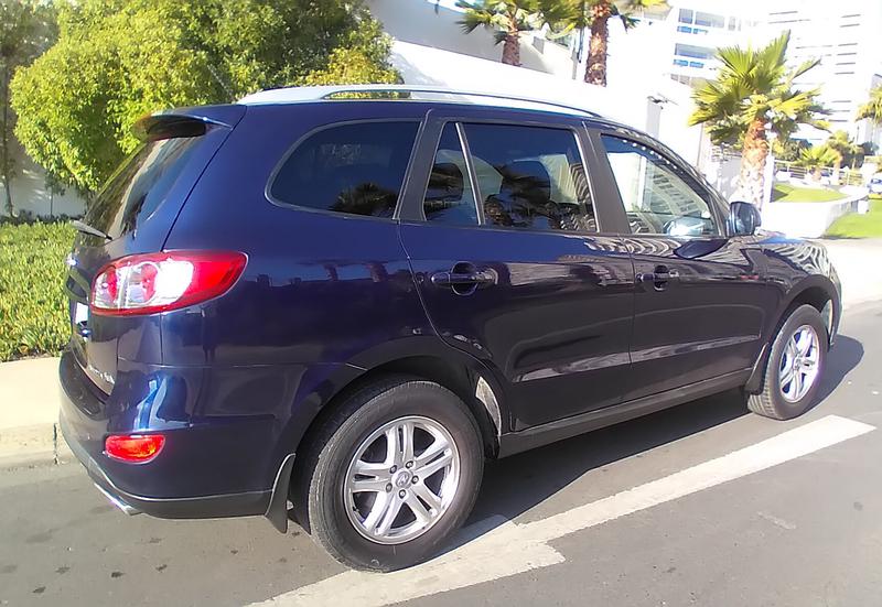 Hyundai Santa Fe • 2011 • 105,000 km 1