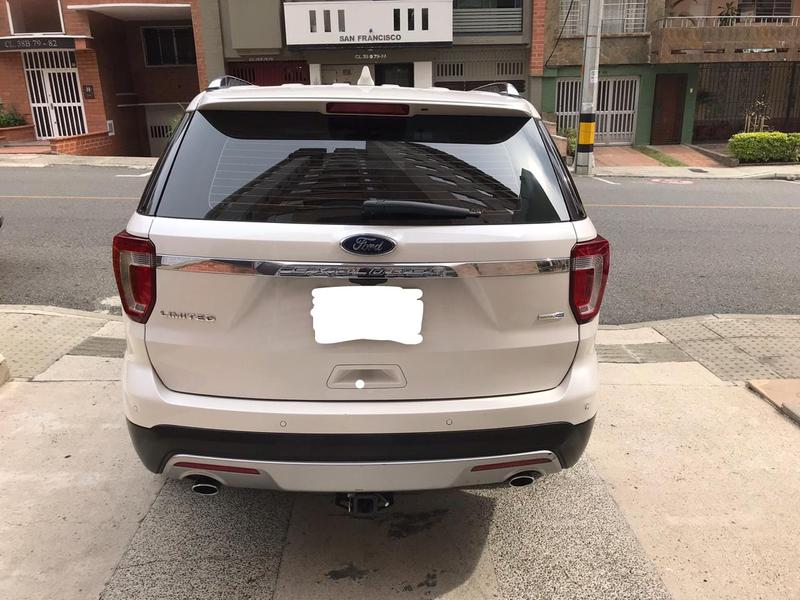 Ford Explorer • 2016 • 45,000 km 5