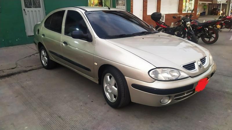 Renault Mégane • 2008 • 99,000 km 6