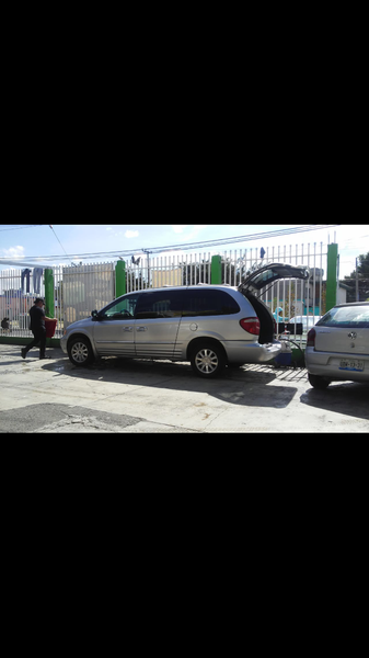 Chrysler Town & Country • 2003 • 170,000 km 6