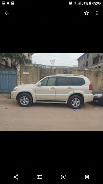 Lexus GX • 2003 • 87,000 km 10