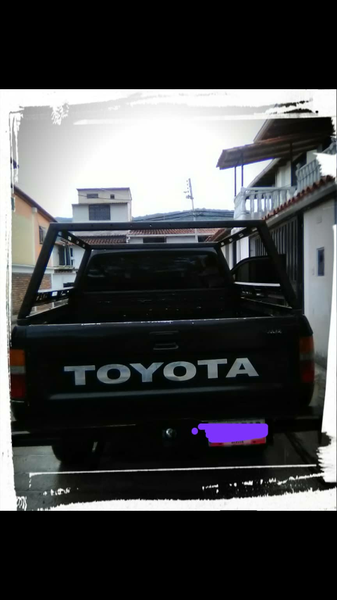 Toyota Hilux • 1996 • 150,000 km 4