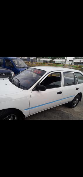 Toyota Corolla • 2002 • 180,000 km 3