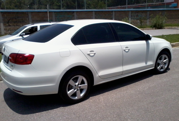 Volkswagen Jetta • 2012 • 88,000 km 4
