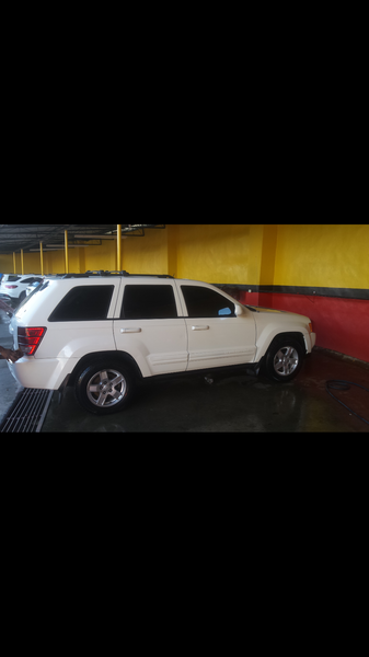 Jeep Grand Cherokee • 2006 • 174,000 km 1