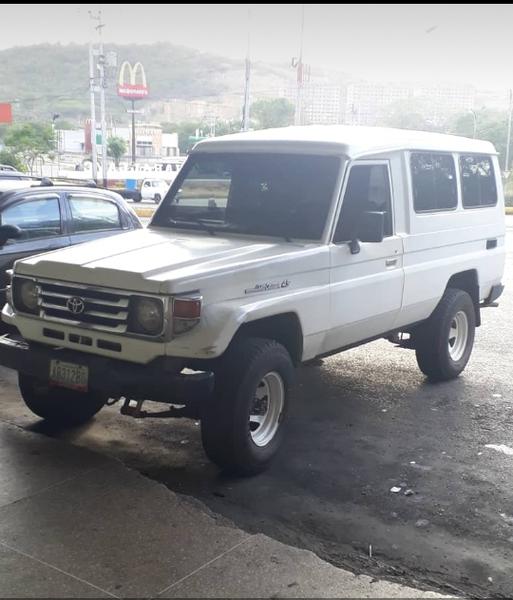 Toyota Land Cruiser • 1994 • 80,567 km 2