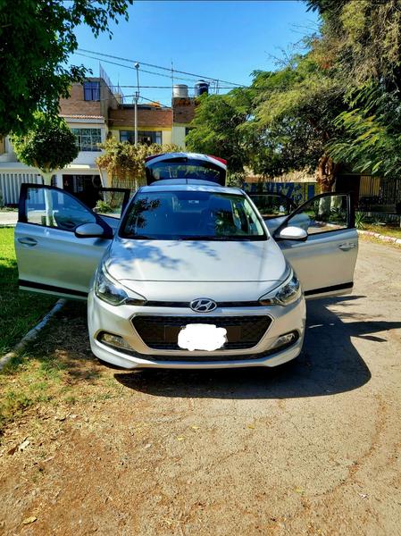 Hyundai i20 • 2017 • 2,400 km 6