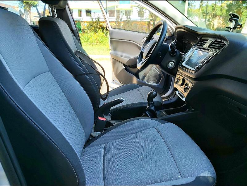 Hyundai i20 • 2017 • 2,400 km 8