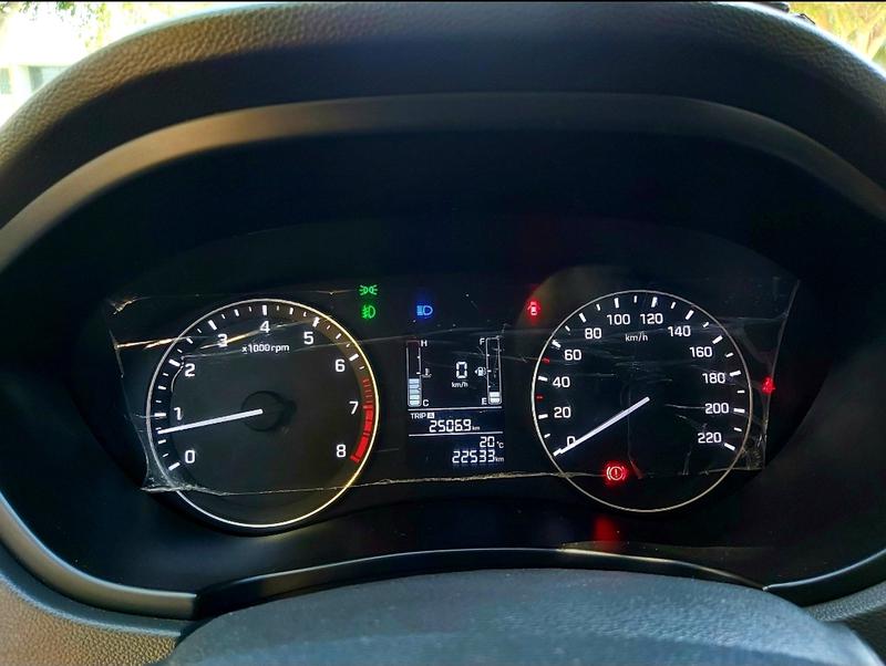 Hyundai i20 • 2017 • 2,400 km 4