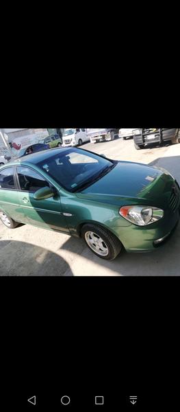 Dodge Attitude • 2007 • 105,000 km 1
