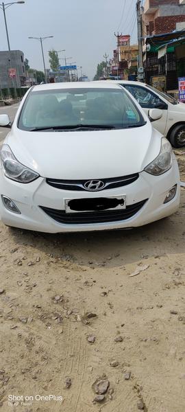 Hyundai Elantra • 2014 • 16 km 2