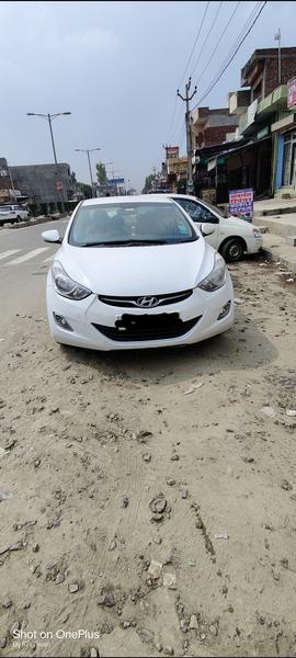 Hyundai Elantra • 2014 • 16 km 3