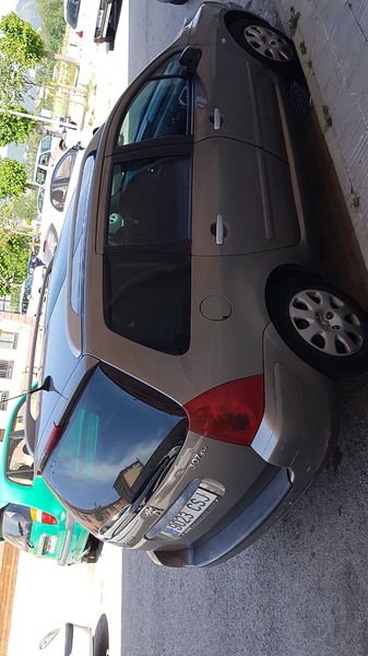 Peugeot  • 2004 • 120 km 2