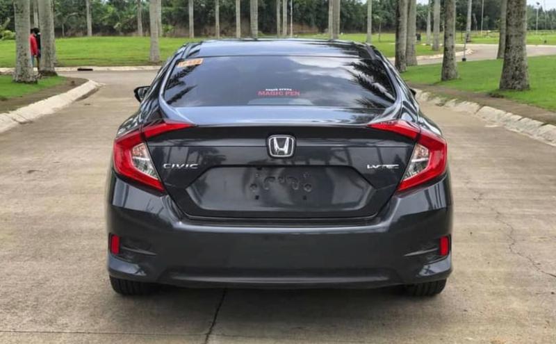 Honda Civic • 2018 • 20,000 km 9