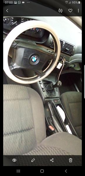 BMW E60 • 2002 • 198,500 km 3