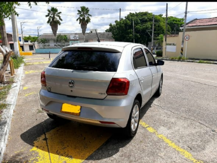 Volkswagen Gol • 2017 • 45,800 km 3