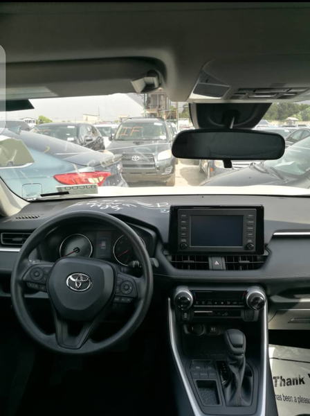 Toyota RAV4 • 2013 • 25,000 km 4