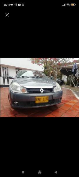 Renault  • 2012 • 86,000 km 3