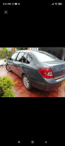 Renault  • 2012 • 86,000 km 4