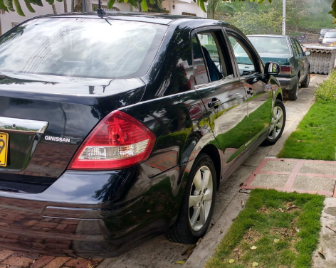 Nissan Tiida • 2012 • 85,000 km 5
