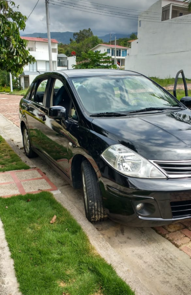Nissan Tiida • 2012 • 85,000 km 6
