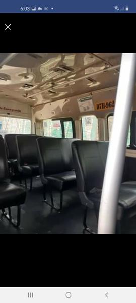 Nissan Urvan • 2017 • 98,400 km 4