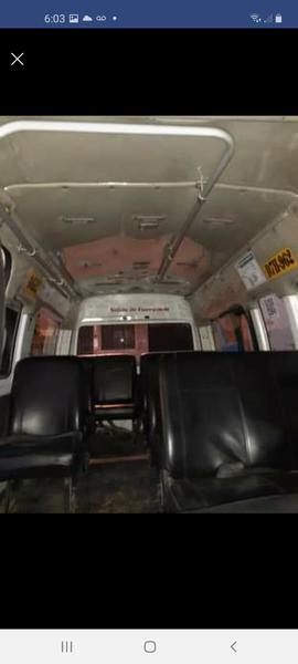 Nissan Urvan • 2017 • 98,400 km 5