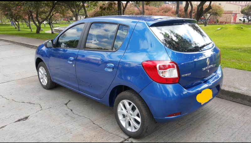 Renault Sandero • 2017 • 20,300 km 5