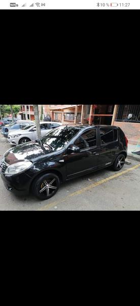Renault Sandero • 2011 • 107,400 km 5