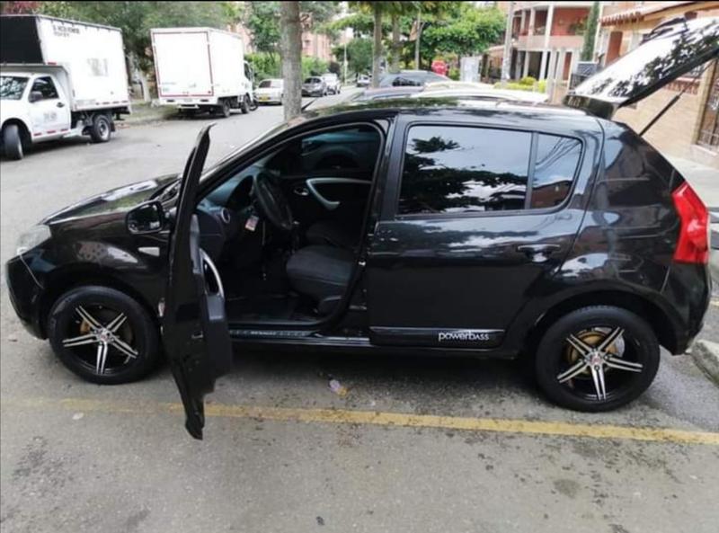 Chevrolet 1500 • 2011 • 107,400 km 5