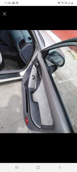 Hyundai Elantra • 2002 • 13,700 km 6